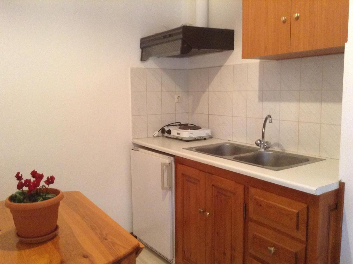 Ktena Apartments Plataniász Szoba fotó